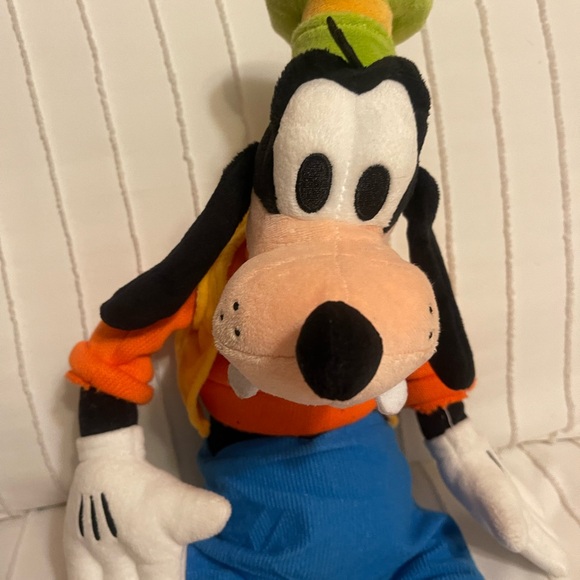 Disney Exclusive Goofy Plush Doll 21” Long GOOD CONDITION - Picture 2 of 6